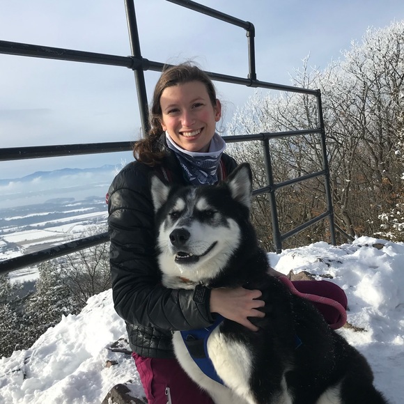 Meet your Posher, Danielle - Picture 1 of 1